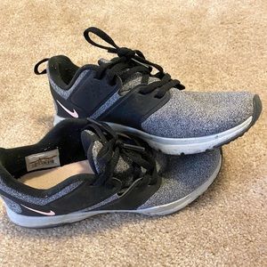 Black/Charcoal Gray Nike Running Sneakers